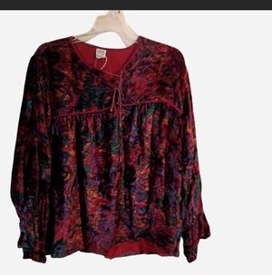 VTG NWT women's velvet tunic with Bohemian Paisley print One Size Fits All